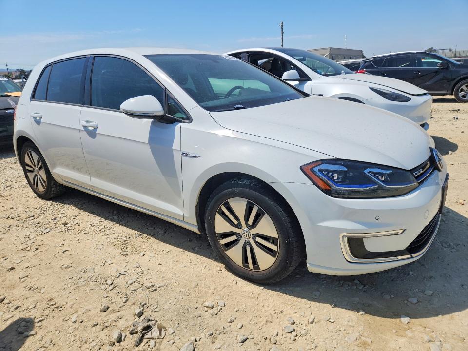 64414206 :رقم المزاد ، WVWPR7AU4HW953446 vin ، 2017 Volkswagen E-golf مزاد بيع