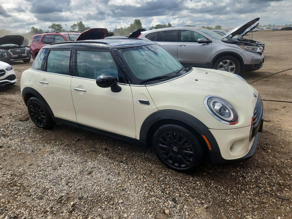 63240456 :رقم المزاد ، WMWXU7C08M2P10021 vin ، 2021 Mini Cooper مزاد بيع