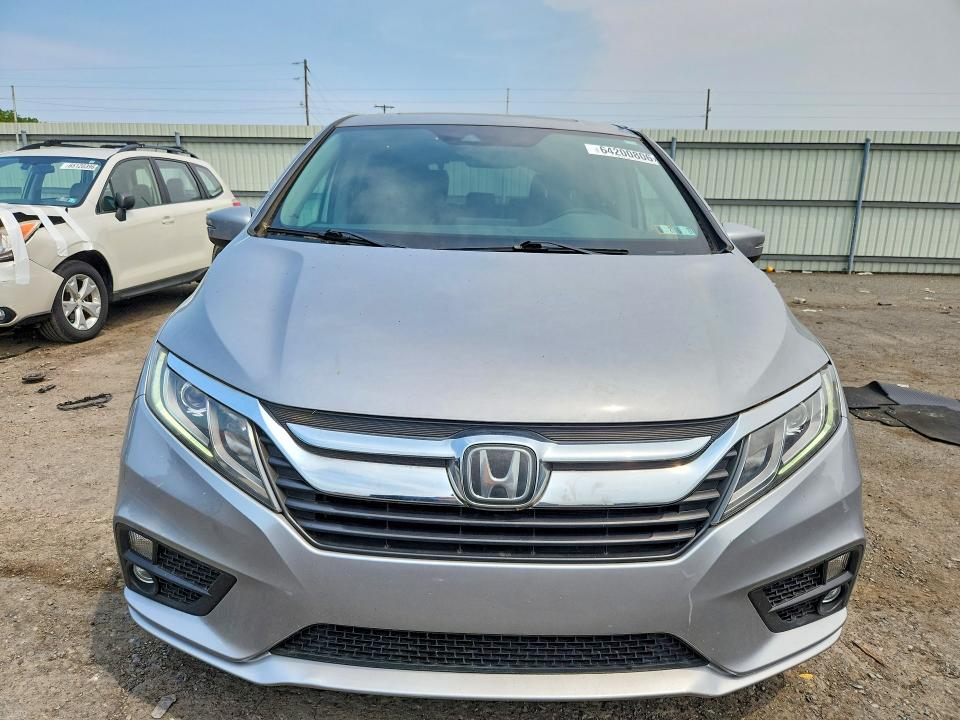2018 Honda Odyssey მანქანა იყიდება აუქციონზე, vin: 5FNRL6H77JB023653, აუქციონის ნომერი: 64200806