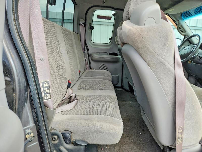 64727506 :رقم المزاد ، 2FTRX17202CA15562 vin ، 2002 Ford F150 مزاد بيع