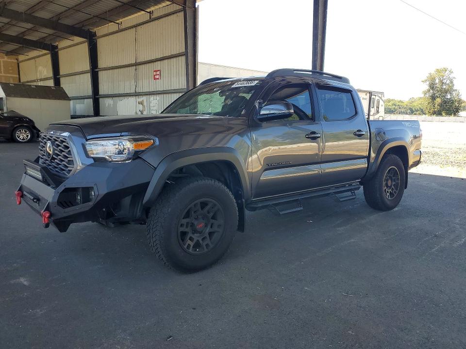 64463686 :رقم المزاد ، 3TYCZ5AN4NT079823 vin ، 2022 Toyota Tacoma مزاد بيع