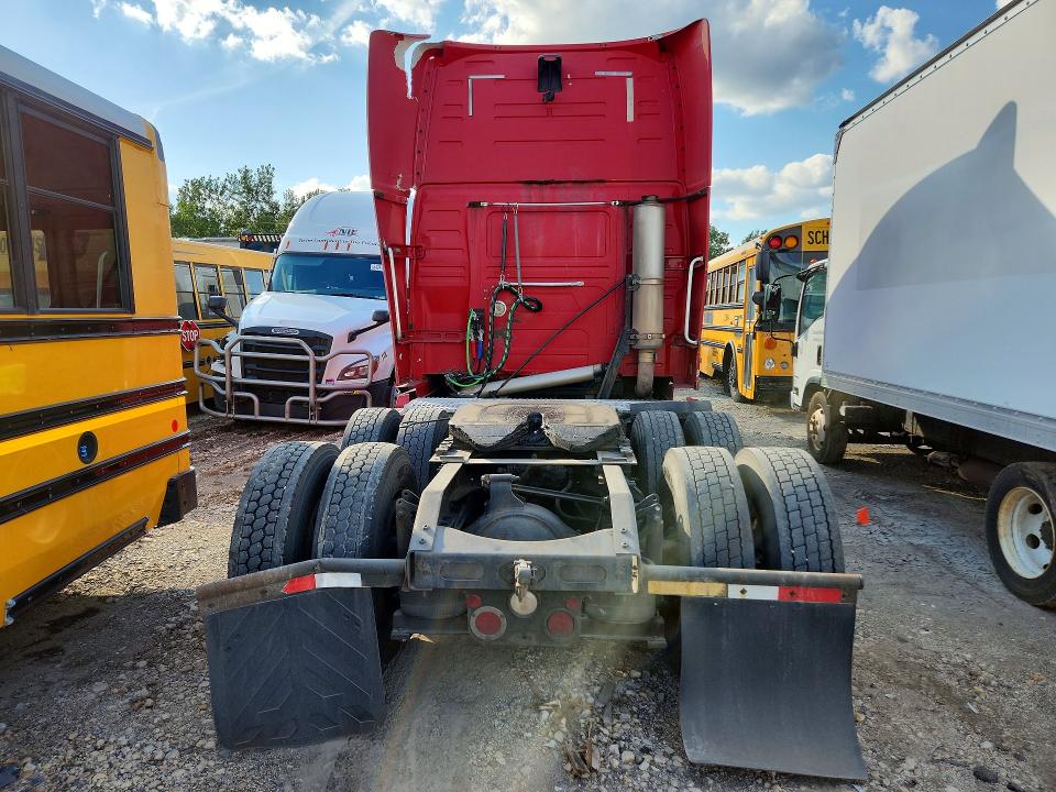 65667326 :رقم المزاد ، 4V4NC9GH76N434803 vin ، 2006 Volvo Vnl مزاد بيع