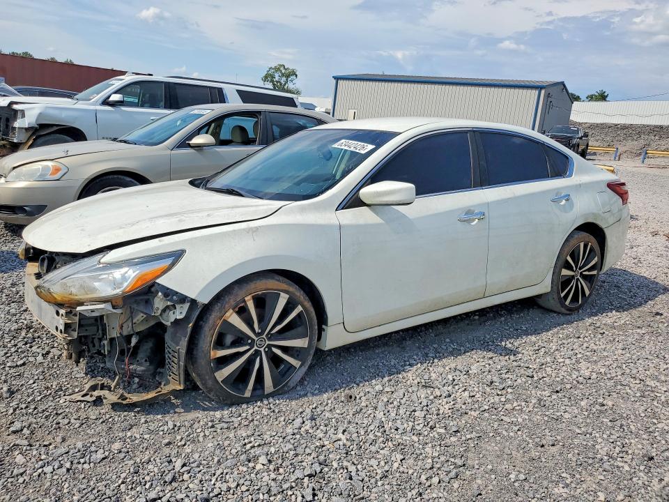 2018 Nissan Altima მანქანა იყიდება აუქციონზე, vin: 1N4AL3AP2JC173422, აუქციონის ნომერი: 63442426