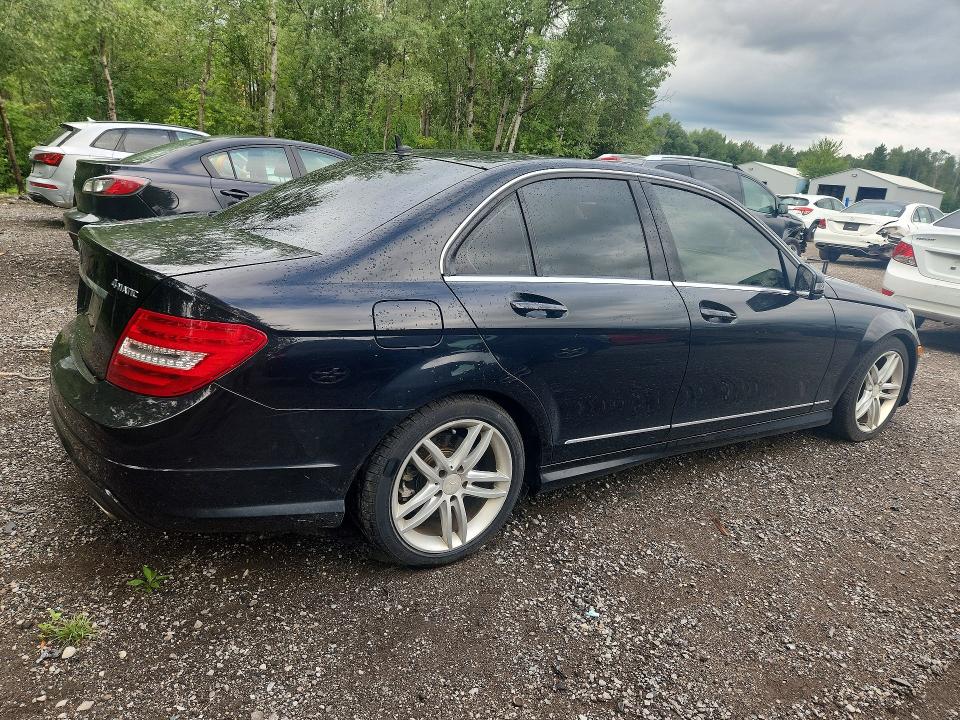 Продажа на аукционе авто 2013 Mercedes-benz C, vin: WDDGF8AB7DA772240, номер лота: 62787826