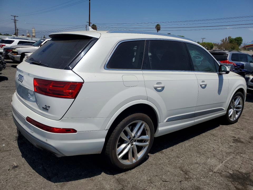 Продажа на аукционе авто 2017 Audi Q7, vin: WA1VAAF79HD041867, номер лота: 64119326