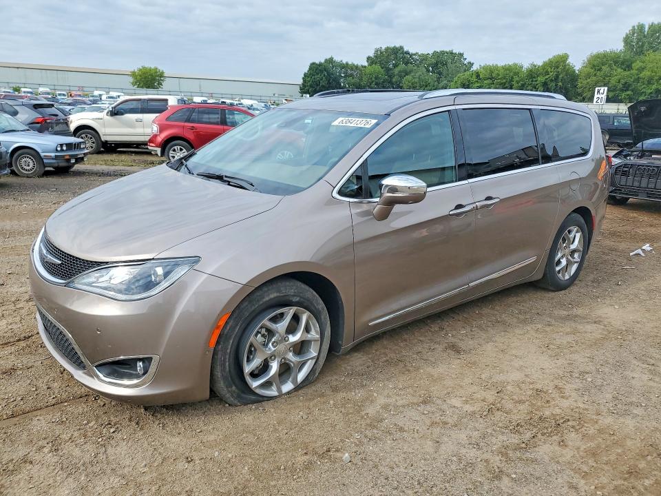 Продажа на аукционе авто 2017 Chrysler Pacifica, vin: 2C4RC1GG3HR747889, номер лота: 63841376