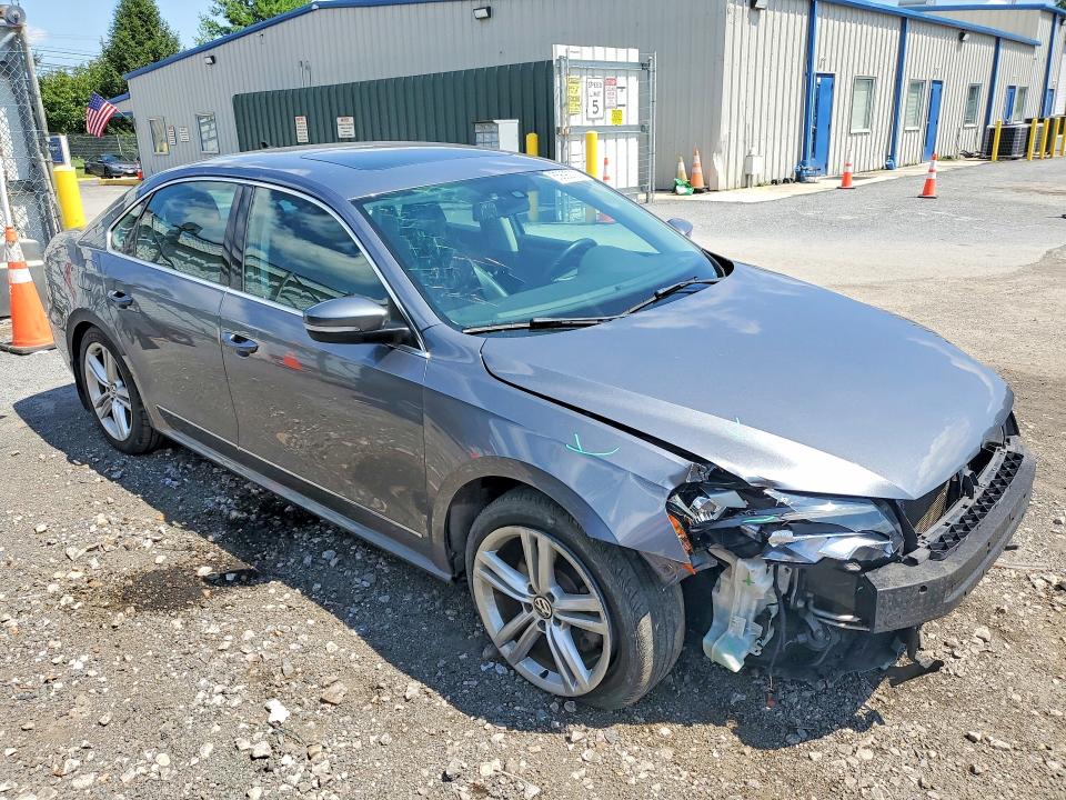 Продажа на аукционе авто 2015 Volkswagen Passat, vin: 1VWBT7A30FC073293, номер лота: 65692706