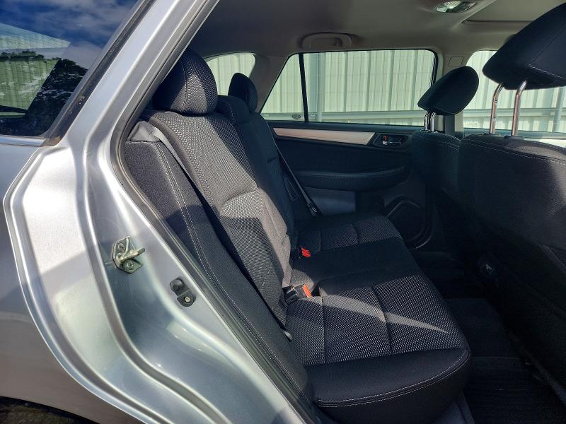 64590536 :رقم المزاد ، 4S4BSAHC9J3393953 vin ، 2018 Subaru Outback مزاد بيع