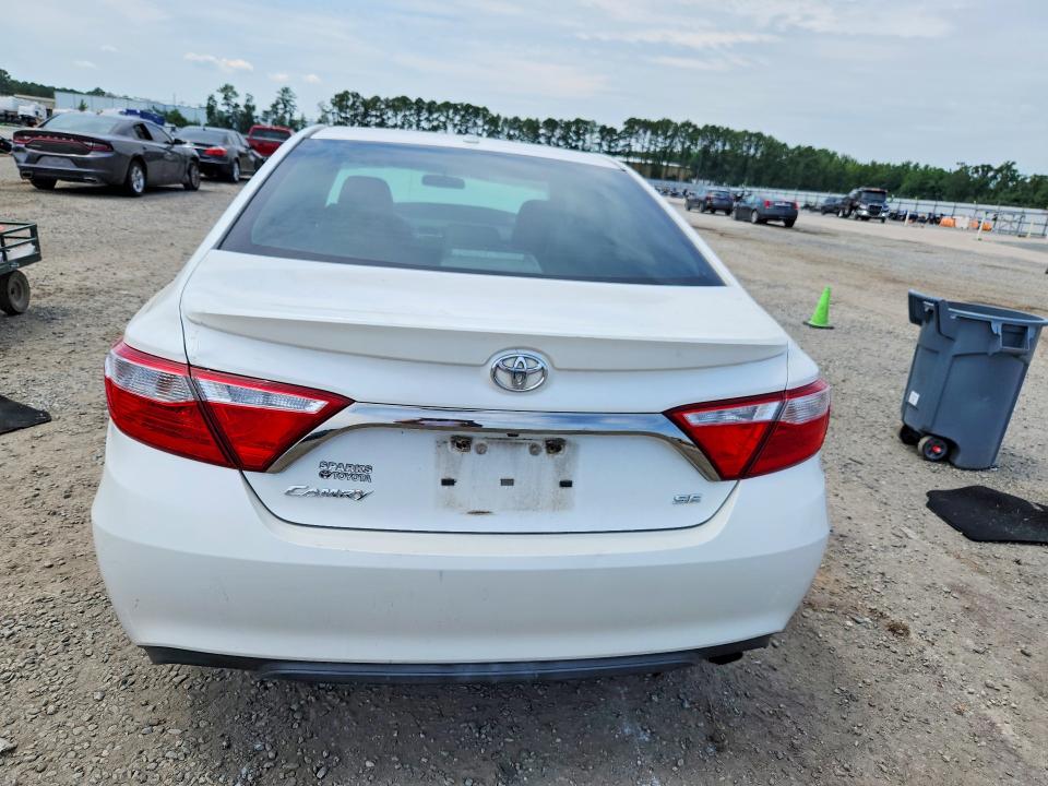 Продаж на аукціоні авто 2015 Toyota Camry, vin: 4T1BF1FK2FU077102, номер лоту: 64516246