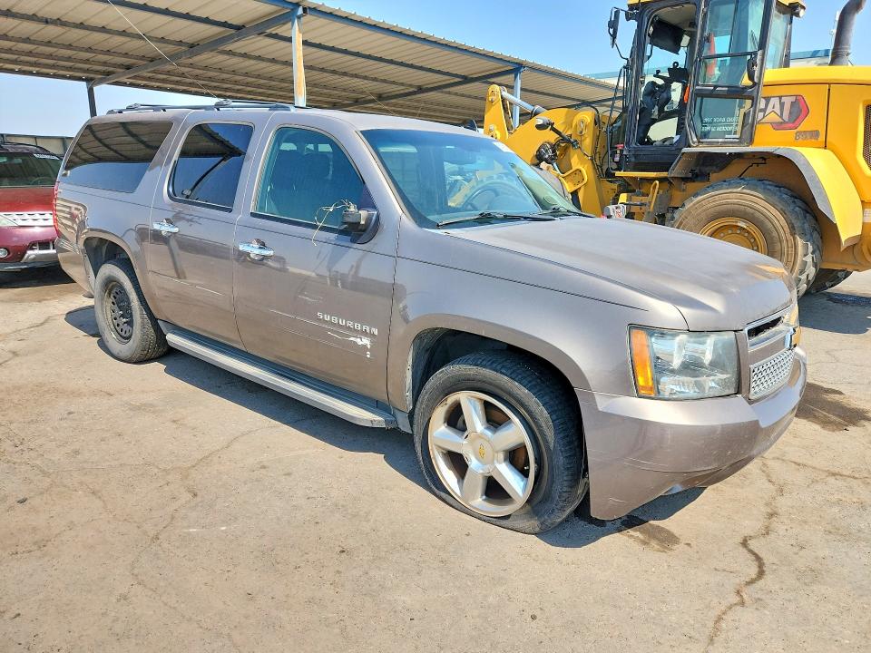 Auction sale of the 2014 Chevrolet Suburban, vin: 1GNSCHE03ER190328, lot number: 64552766