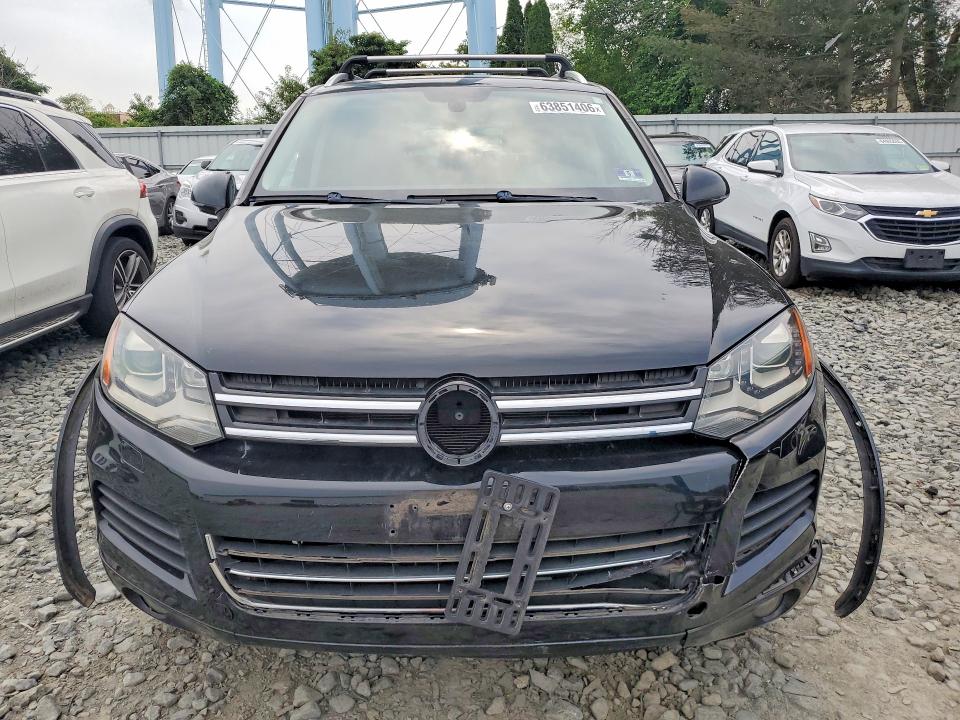 63851406 :رقم المزاد ، WVGFF9BP8BD001072 vin ، 2011 Volkswagen Touareg مزاد بيع