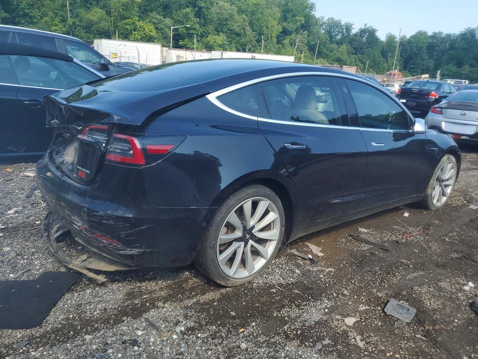 2018 Tesla Model 3 მანქანა იყიდება აუქციონზე, vin: 5YJ3E1EB0JF097072, აუქციონის ნომერი: 63221556