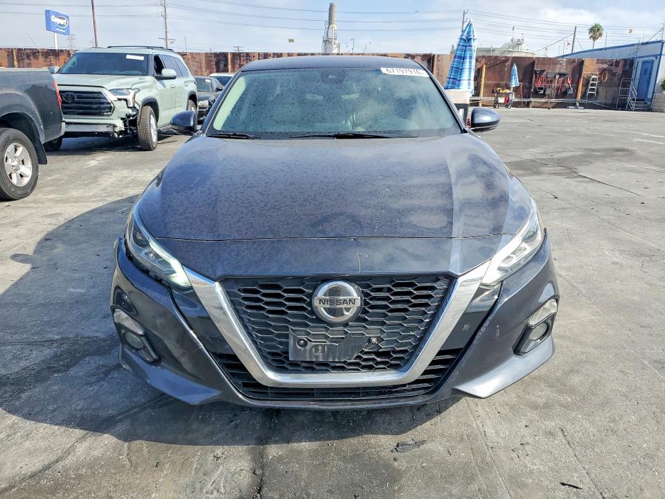 67197916 :رقم المزاد ، 1N4BL4EV4KC129488 vin ، 2019 Nissan Altima مزاد بيع