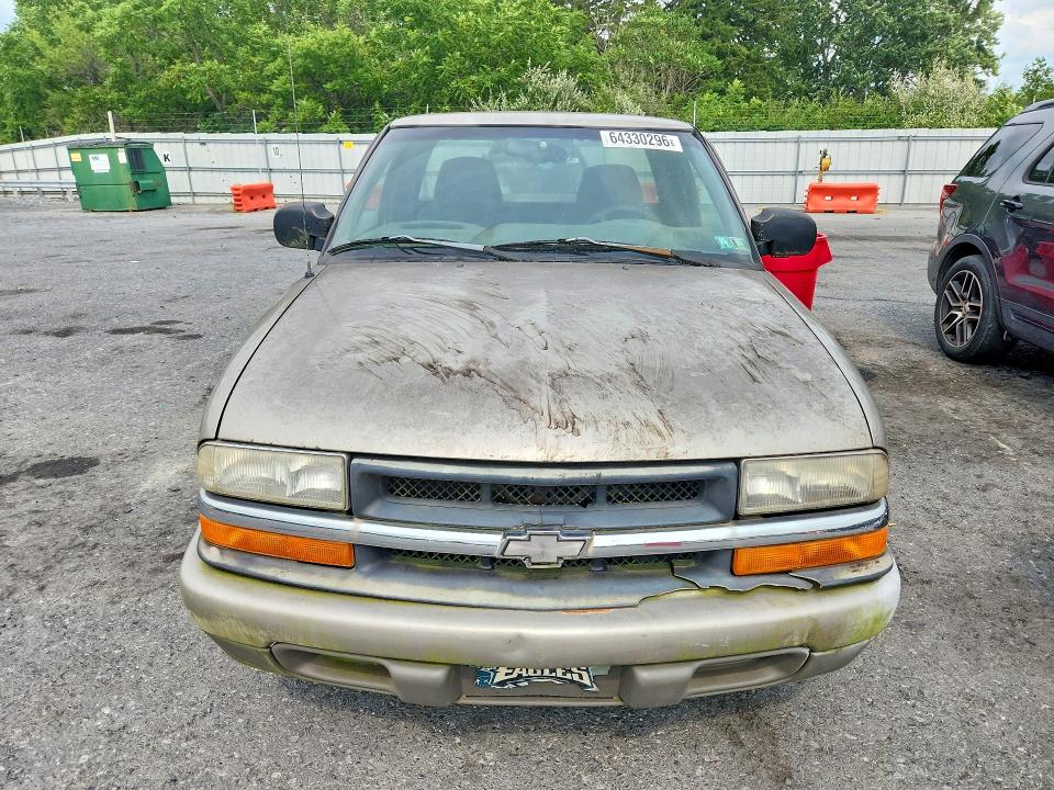 64330296 :رقم المزاد ، 1GCCS1941W8242664 vin ، 1998 Chevrolet S Truck مزاد بيع