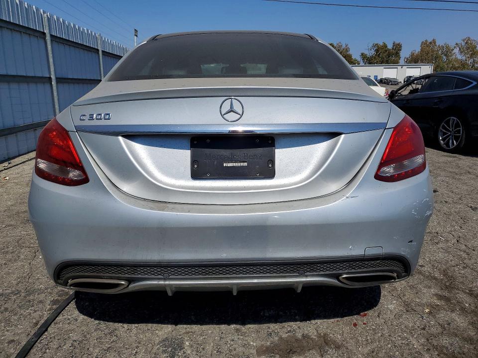 64848016 :رقم المزاد ، 55SWF4JBXHU225943 vin ، 2017 Mercedes-benz C مزاد بيع