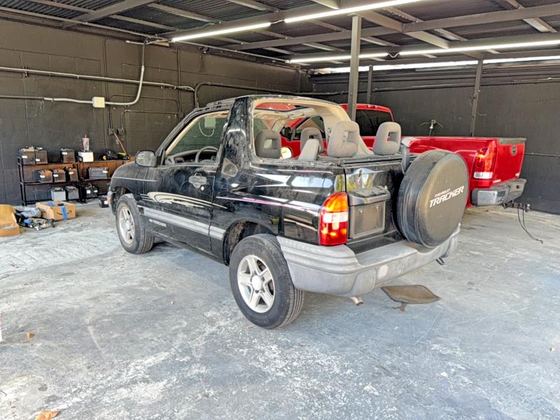65914066 :رقم المزاد ، 2CNBE18C736925171 vin ، 2003 Chevrolet Tracker مزاد بيع