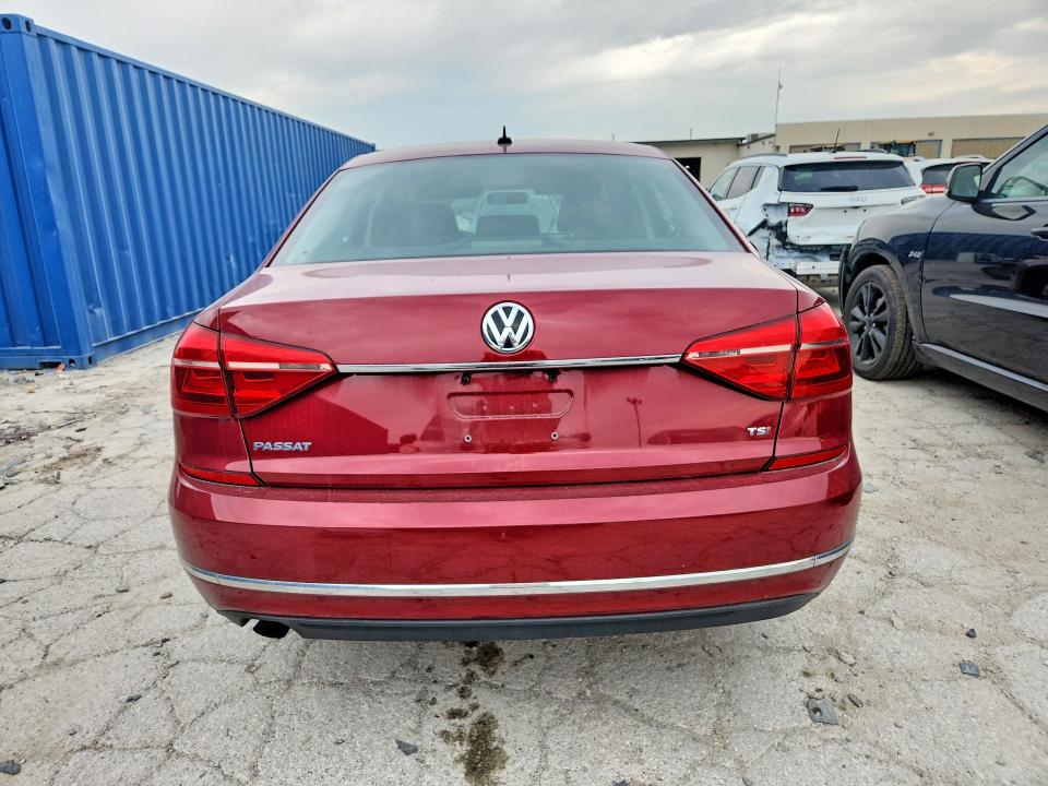 64118206 :رقم المزاد ، 1VWAT7A33GC012050 vin ، 2016 Volkswagen Passat مزاد بيع