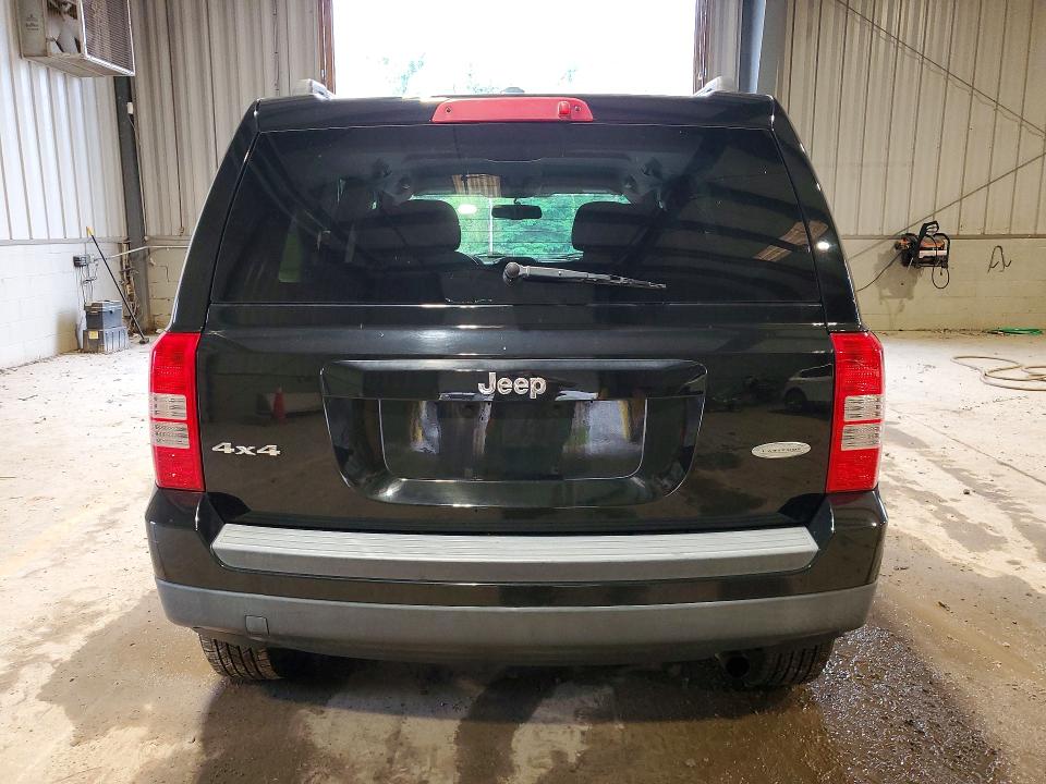64090666 :رقم المزاد ، 1C4NJRFB0GD708347 vin ، 2016 Jeep Patriot مزاد بيع