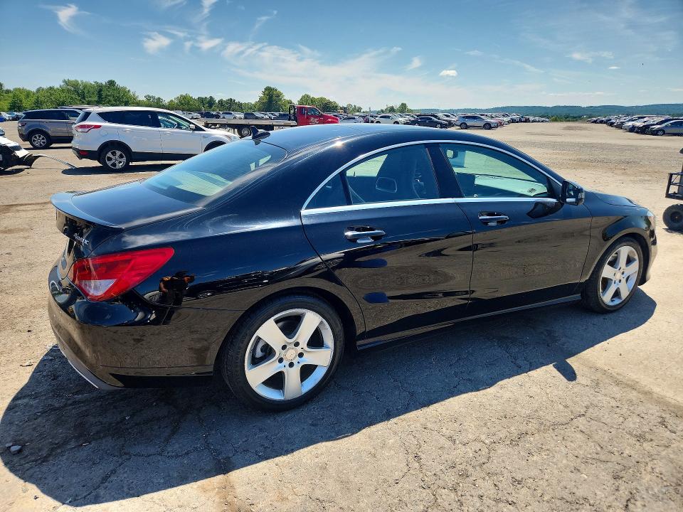 64019206 :رقم المزاد ، WDDSJ4GB4HN423527 vin ، 2017 Mercedes-benz Cla مزاد بيع