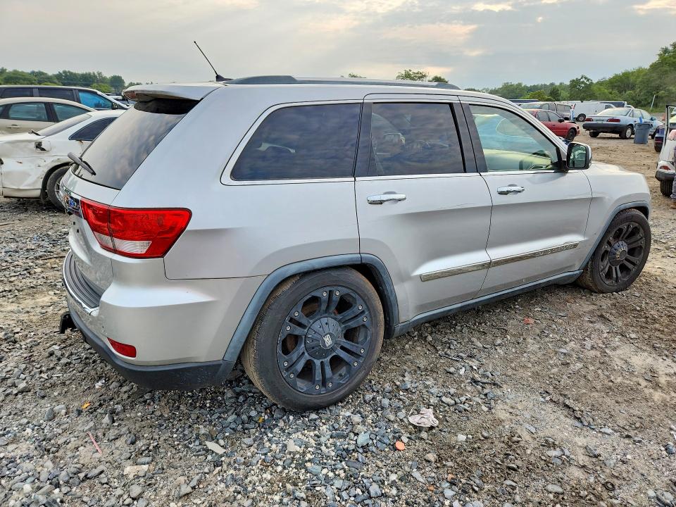 64158146 :رقم المزاد ، 1J4RR6GT4BC607675 vin ، 2011 Jeep Grand Cherokee مزاد بيع