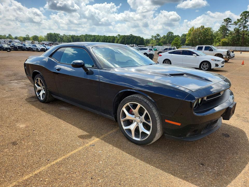 64758026 :رقم المزاد ، 2C3CDZBG1FH788621 vin ، 2015 Dodge Challenger مزاد بيع