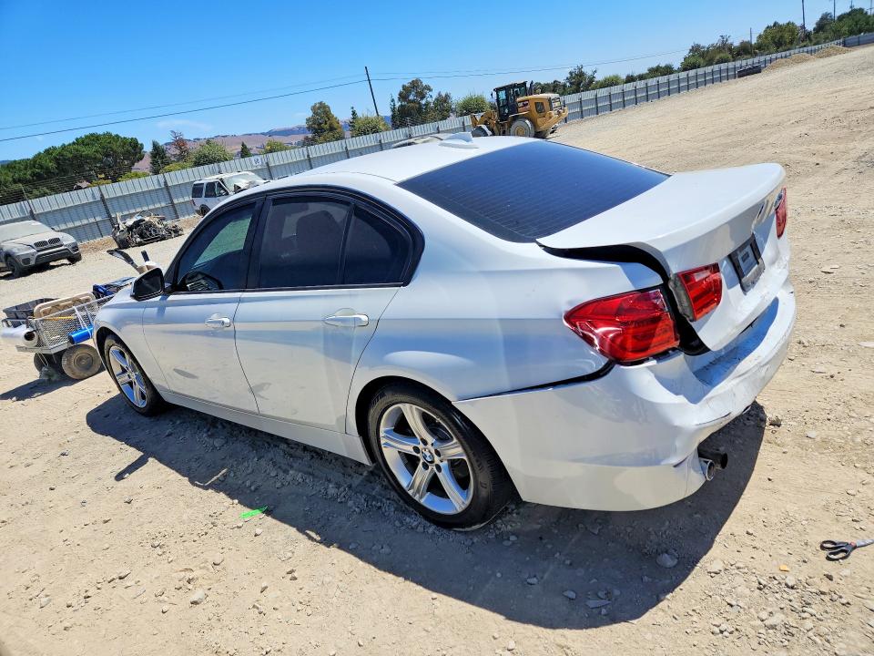 65212046 :رقم المزاد ، WBA3C1C59EK109454 vin ، 2014 Bmw 328 مزاد بيع