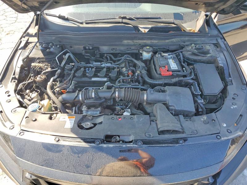 66286296 :رقم المزاد ، 1HGCV1F31JA182519 vin ، 2018 Honda Accord مزاد بيع