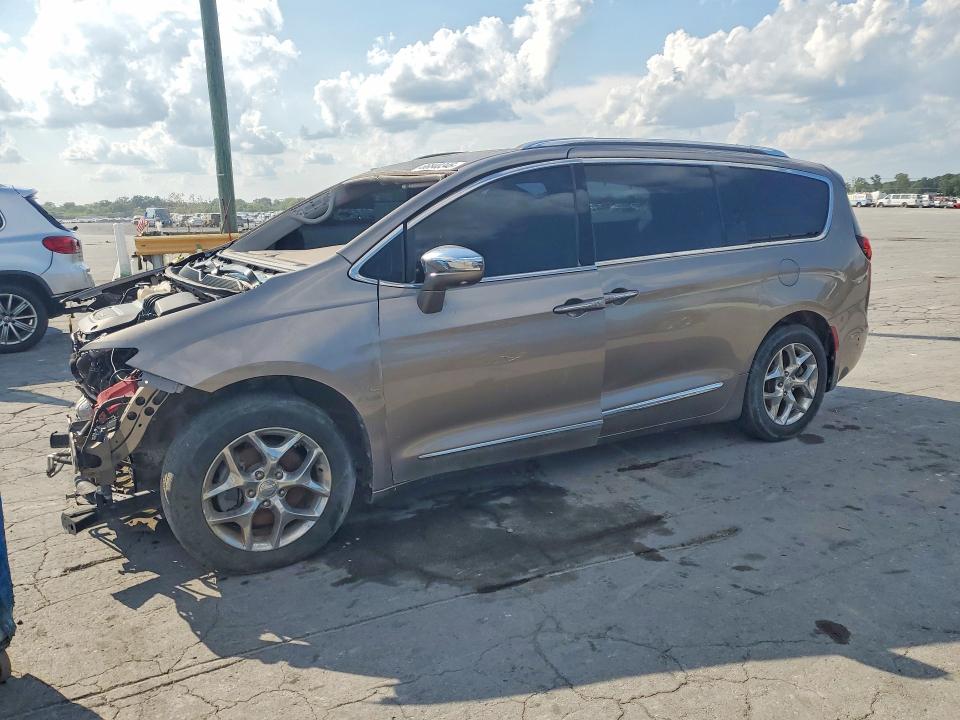 66840346 :رقم المزاد ، 2C4RC1GG7HR770608 vin ، 2017 Chrysler Pacifica مزاد بيع