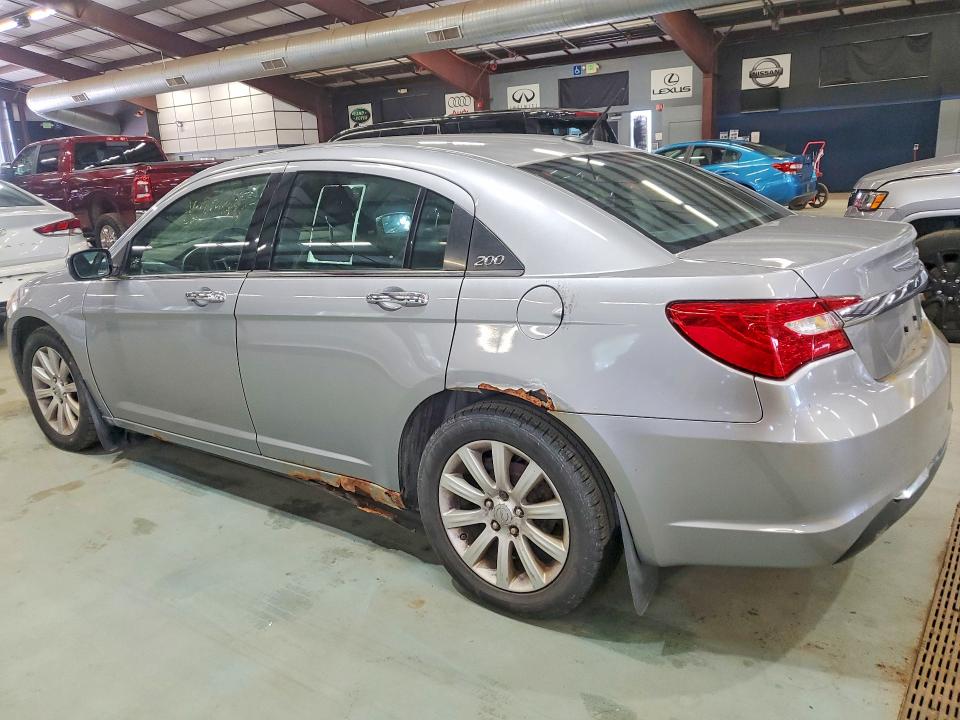 65433786 :رقم المزاد ، 1C3CCBCG5DN520992 vin ، 2013 Chrysler 200 مزاد بيع