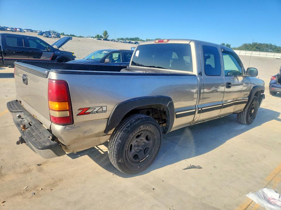 65710736 :رقم المزاد ، 2GCEK19T421284033 vin ، 2002 Chevrolet Silverado مزاد بيع