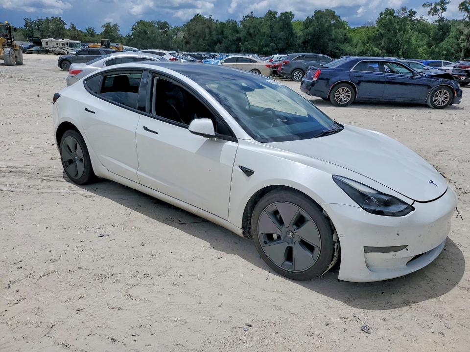 64302206 :رقم المزاد ، 5YJ3E1EA9MF027422 vin ، 2021 Tesla Model 3 مزاد بيع