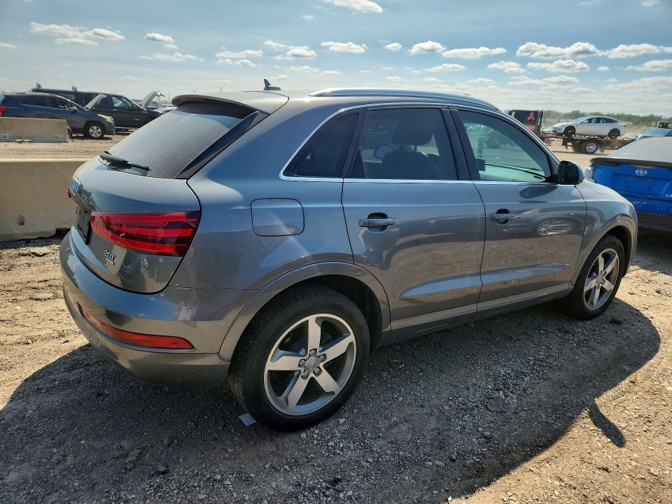 65577956 :رقم المزاد ، WA1GFCFS0FR011537 vin ، 2015 Audi Q3 مزاد بيع
