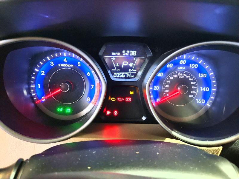 Продажа на аукционе авто 2015 Hyundai Elantra, vin: KMHDH4AE3FU350800, номер лота: 63643106