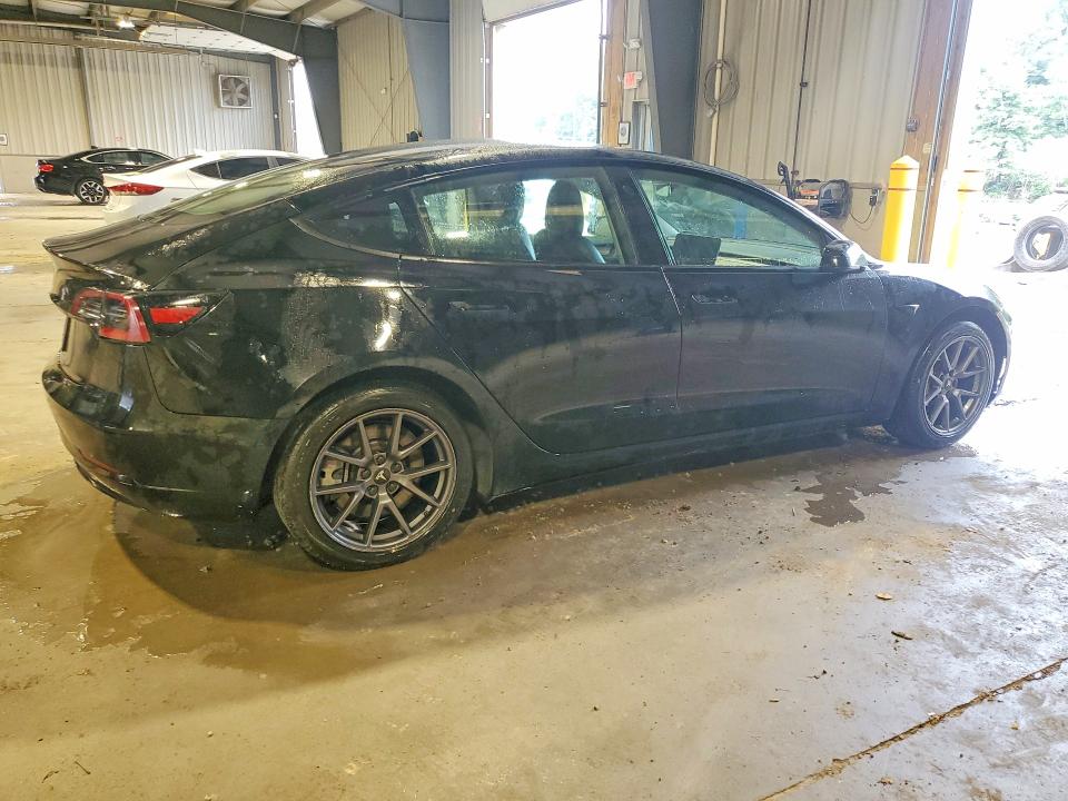 2022 Tesla Model 3 მანქანა იყიდება აუქციონზე, vin: 5YJ3E1EA0NF288438, აუქციონის ნომერი: 64003626