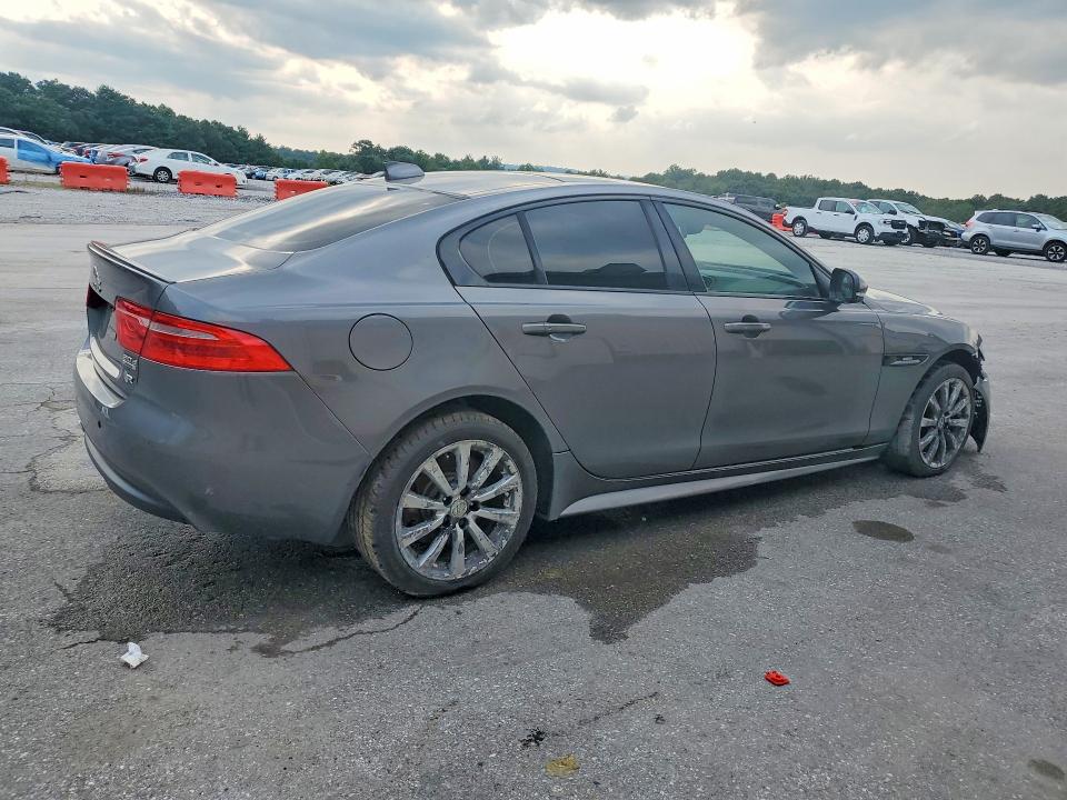 2017 Jaguar Xe მანქანა იყიდება აუქციონზე, vin: SAJAL4BN4HA971585, აუქციონის ნომერი: 64507196