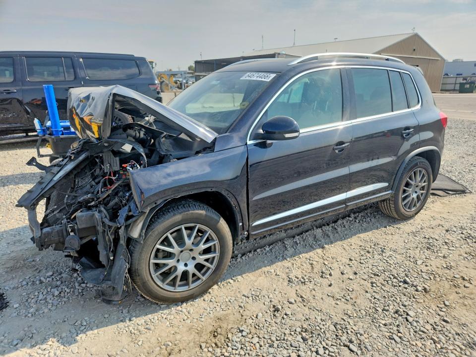 64674466 :رقم المزاد ، WVGBV3AX8EW031584 vin ، 2014 Volkswagen Tiguan مزاد بيع