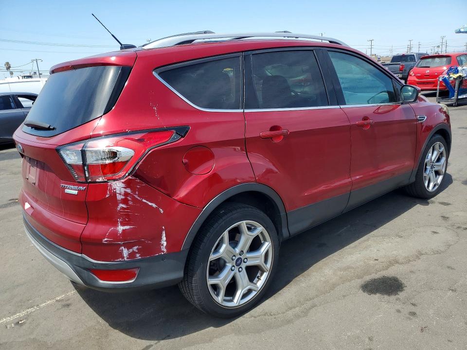 Продажа на аукционе авто 2017 Ford Escape, vin: 1FMCU0J96HUB89865, номер лота: 63432436