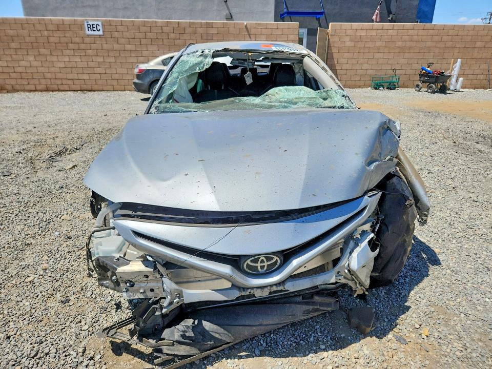 66499946 :رقم المزاد ، 4T1G11AK1MU464751 vin ، 2021 Toyota Camry مزاد بيع