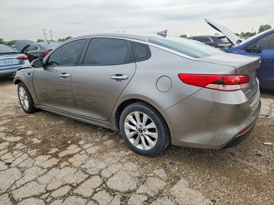 63702726 :رقم المزاد ، 5XXGT4L39HG161542 vin ، 2017 Kia Optima مزاد بيع