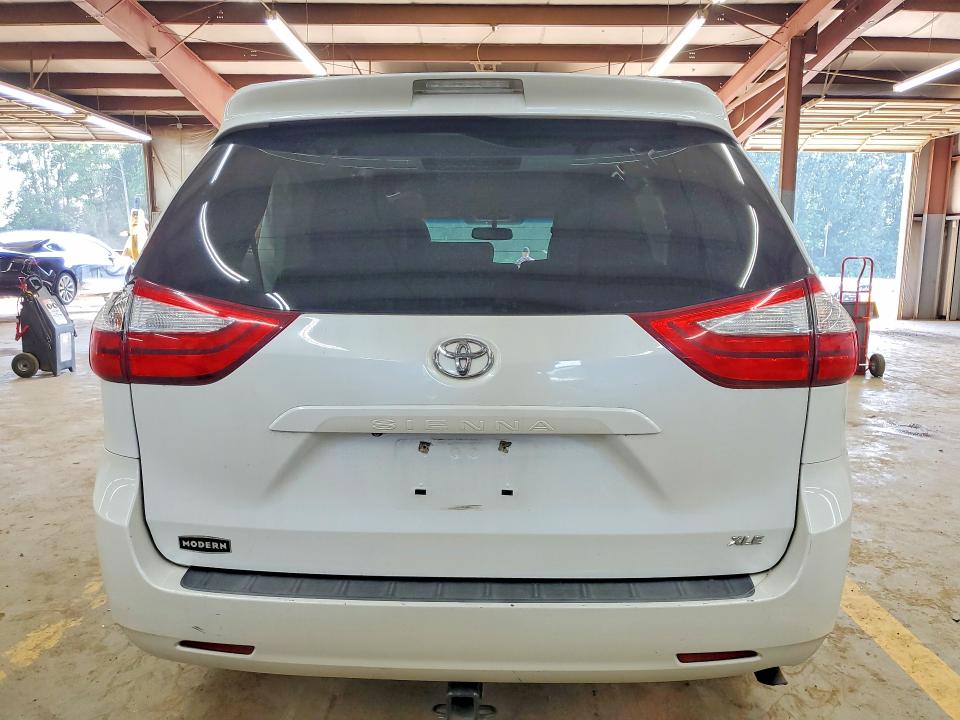 Aukcja sprzedaży 2015 Toyota Sienna, vin: 5TDYK3DC7FS578119, numer aukcji: 61633156