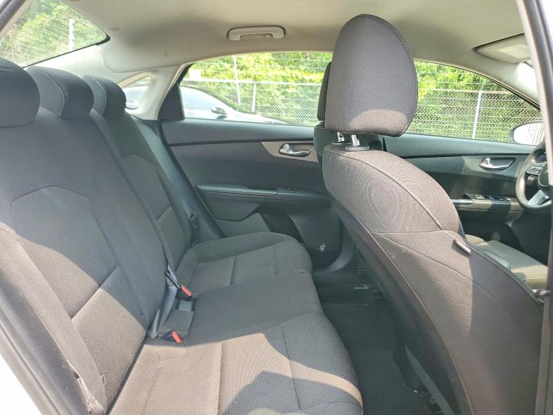 64582146 :رقم المزاد ، 3KPF24AD4KE081883 vin ، 2019 Kia Forte مزاد بيع