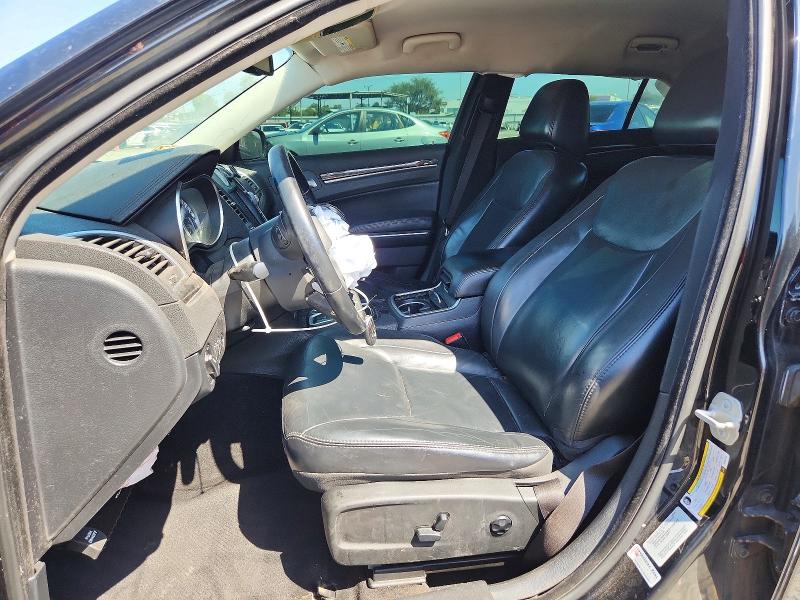 64316946 :رقم المزاد ، 2C3CCAAG9FH921759 vin ، 2015 Chrysler 300 مزاد بيع