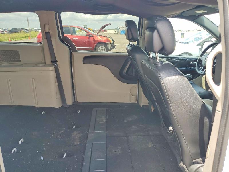 63299686 :رقم المزاد ، 2C4RDGCG6JR239427 vin ، 2018 Dodge Grand Caravan مزاد بيع
