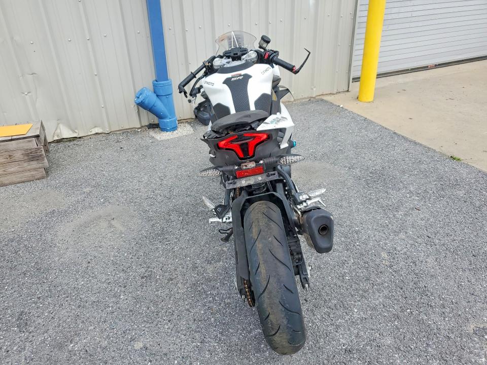 64083126 :رقم المزاد ، LCEPESLA9R6021374 vin ، 2024 Cf Moto 450ss مزاد بيع