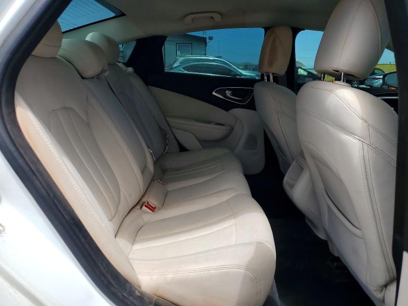 63881556 :رقم المزاد ، 1C3CCCAB6FN579873 vin ، 2015 Chrysler 200 مزاد بيع