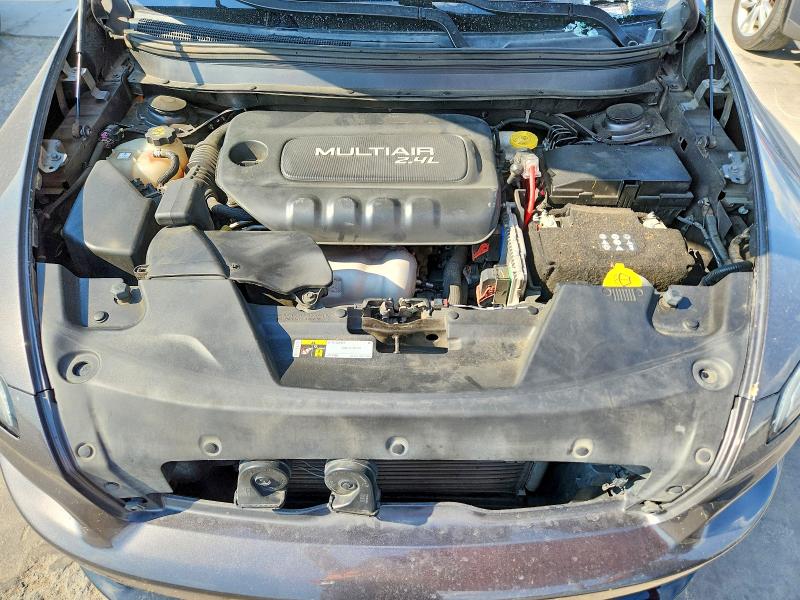 67134946 :رقم المزاد ، 1C4PJLCB8JD605209 vin ، 2018 Jeep Cherokee مزاد بيع