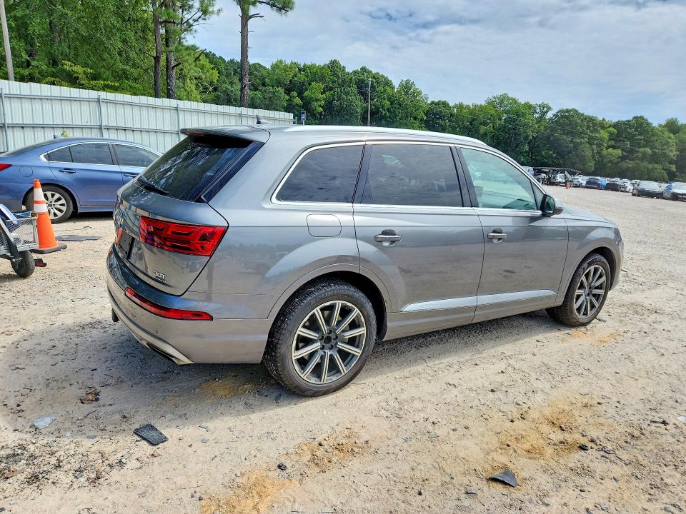 Aukcja sprzedaży 2017 Audi Q7, vin: WA1LAAF79HD012179, numer aukcji: 64265736