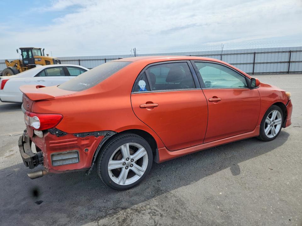 64583626 :رقم المزاد ، 2T1BU4EE7DC087397 vin ، 2013 Toyota Corolla مزاد بيع