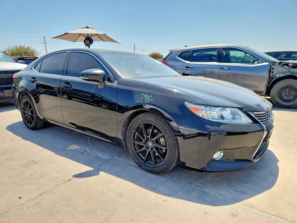 66072616 :رقم المزاد ، JTHBK1GG3E2112457 vin ، 2014 Lexus Es مزاد بيع