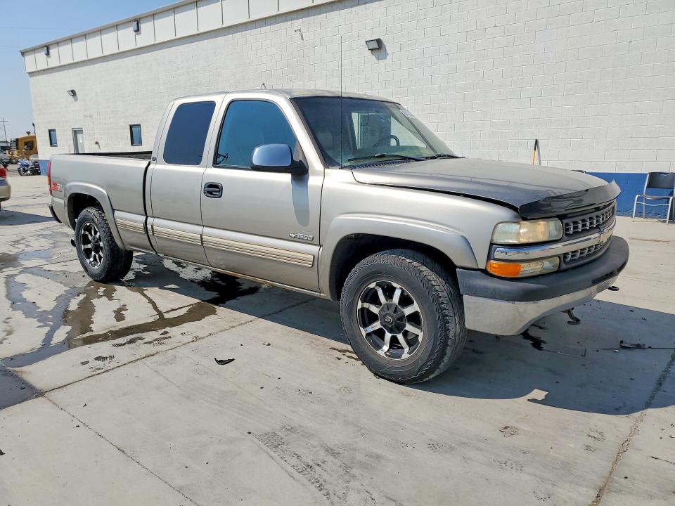 64423676 :رقم المزاد ، 1GCEK19T8YE176277 vin ، 2000 Chevrolet Silverado مزاد بيع